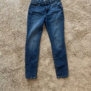 Sonoma Blue Skinny Jeans with Modern Fit Size 6 Women’s